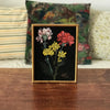 Peinture bouquet de fleurs multicolore sur velours noir encadrement bois doré 1968 23 x 17 cm par Hello Broc brocante en ligne