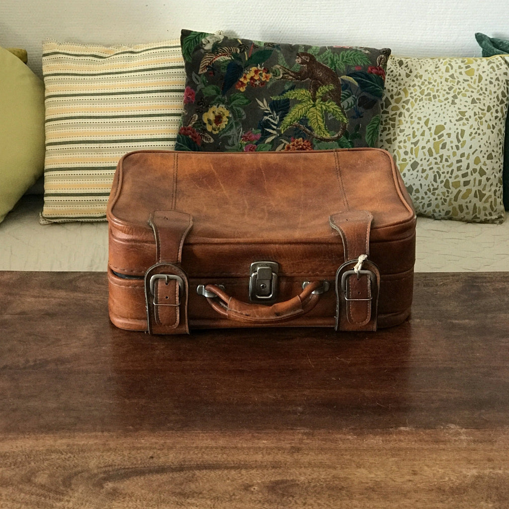 Petite valise vintage en cuir 42 x 32 x 16,5 cm par Hello Broc brocante en ligne