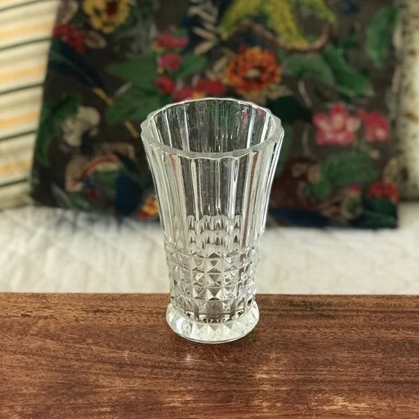 Vase cornet en verre moulé pointe de diamant par Hello Broc brocante en ligne