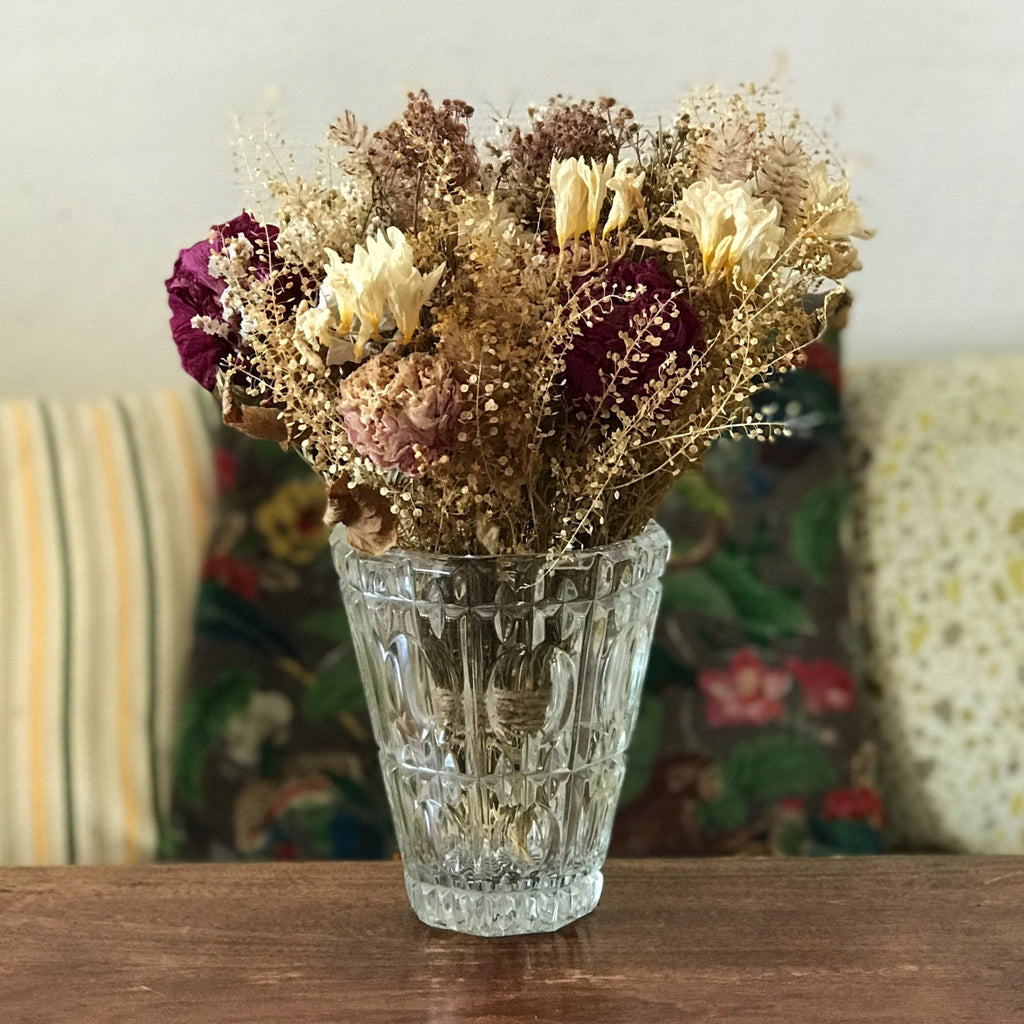 Vase vintage de forme évasée et octogonale en cristal moulé par Hello Broc brocante en ligne