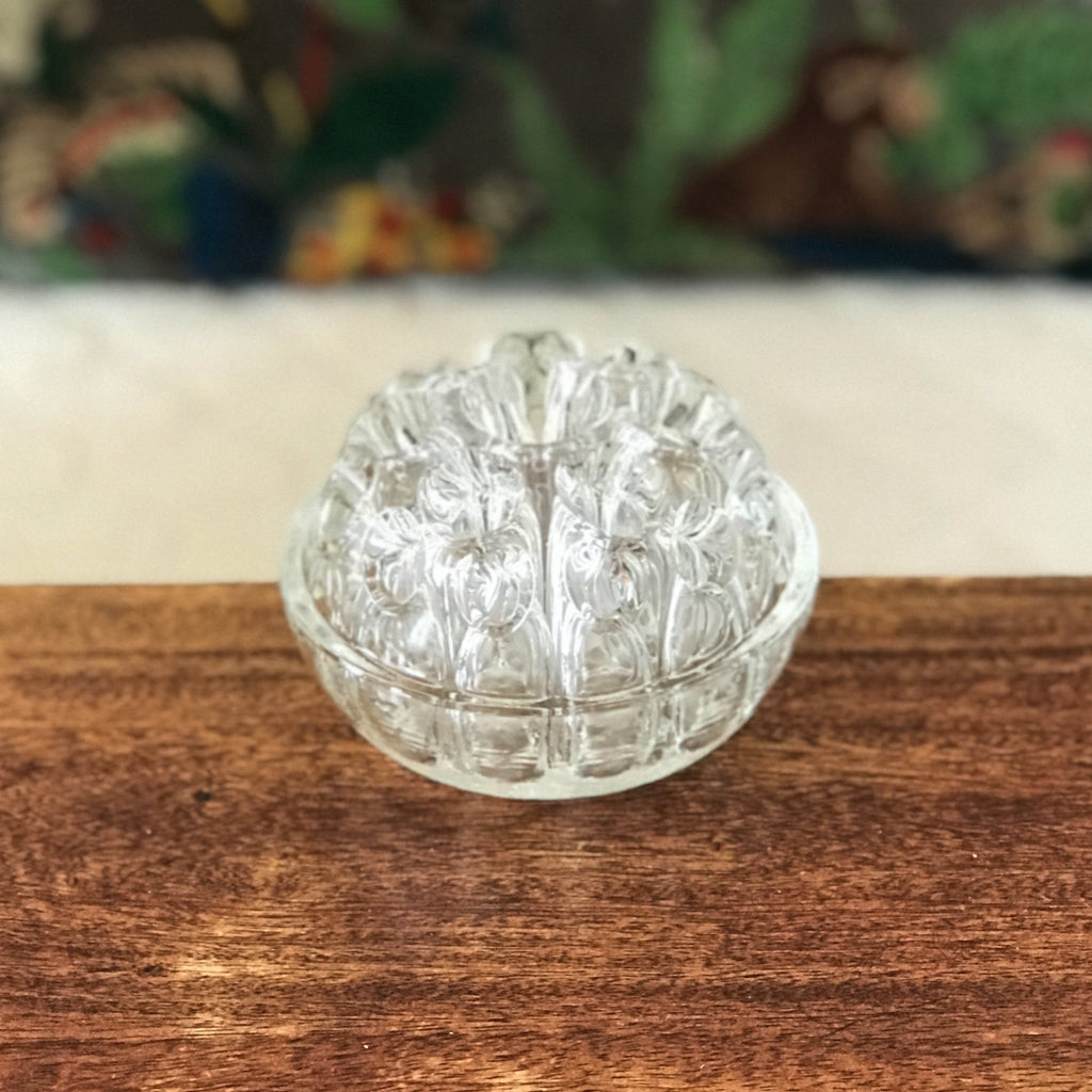 Pique-fleur rond en verre moulé transparent 19 trous par Hello Broc brocante en ligne