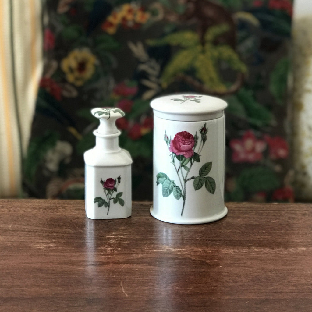 Flacon et pot pour salle de bain en céramique blanche Porcelaine de la Reine France par Hello Broc brocante en ligne