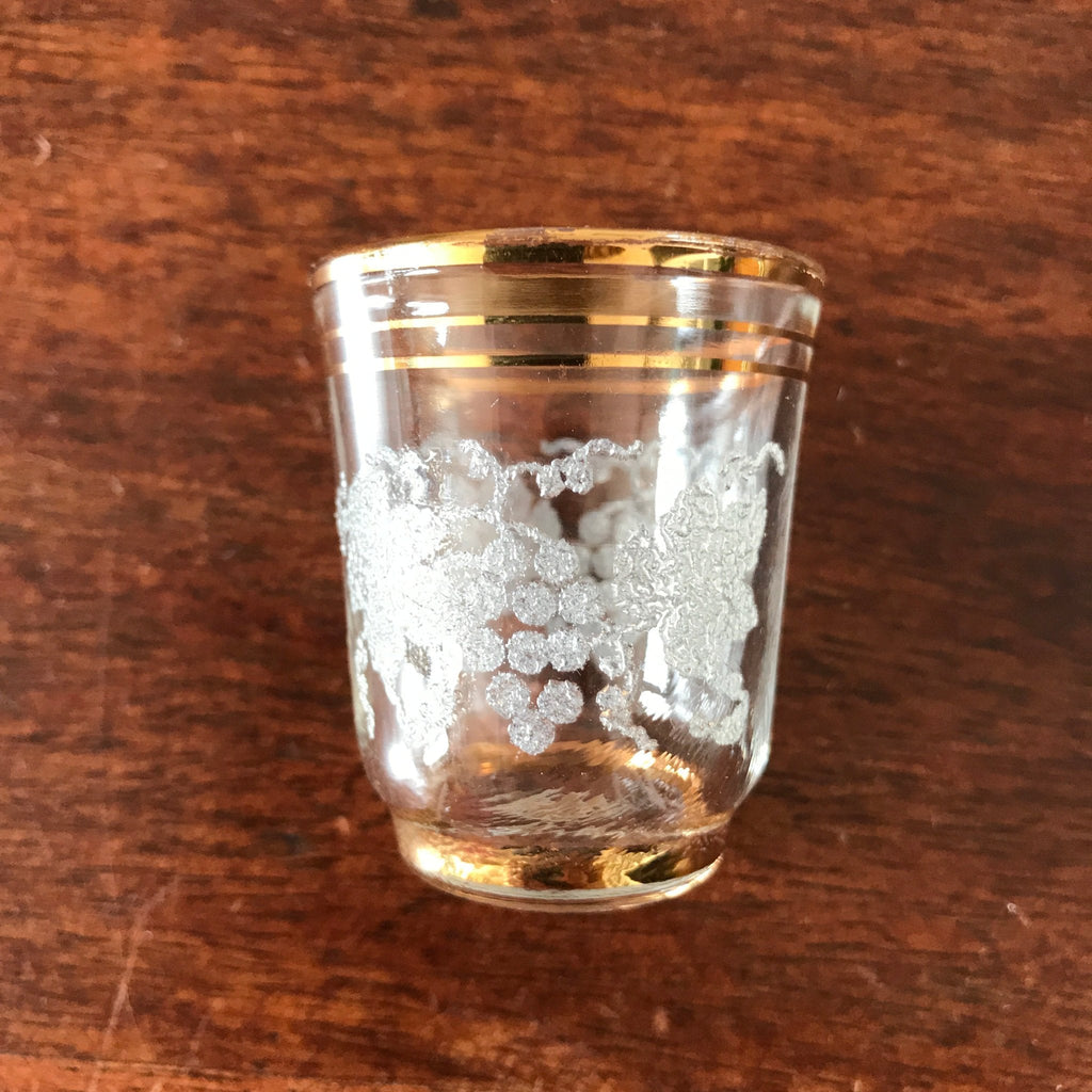 Lot de 4 petits verres à liqueur en verre décor grappes de raisin par Hello Broc brocante en ligne