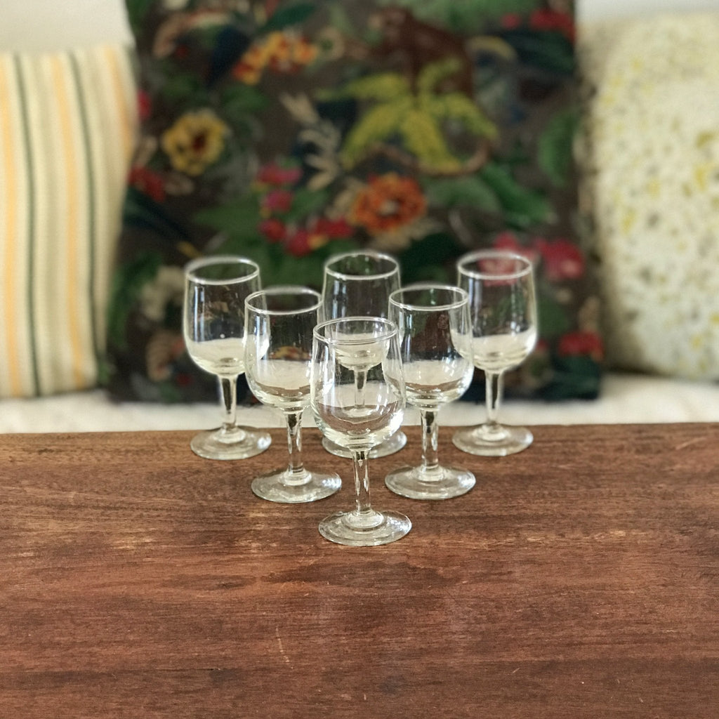 Lot de 6 verres à digestif sur pied en verre soufflé par Hello Broc brocante en ligne