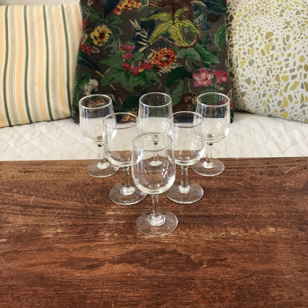 Lot de 6 verres à digestif sur pied en verre soufflé par Hello Broc brocante en ligne