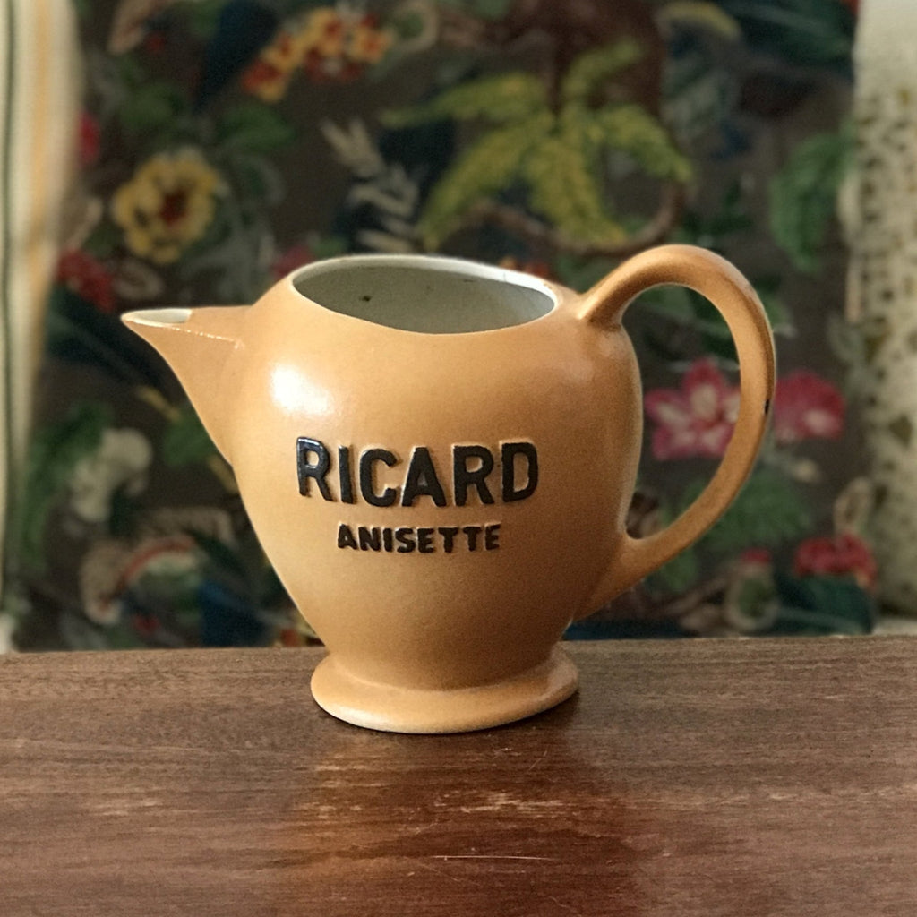 Broc cruche Ricard anisette vintage avec un fêle contenance 1 L par Hello Broc brocante en ligne