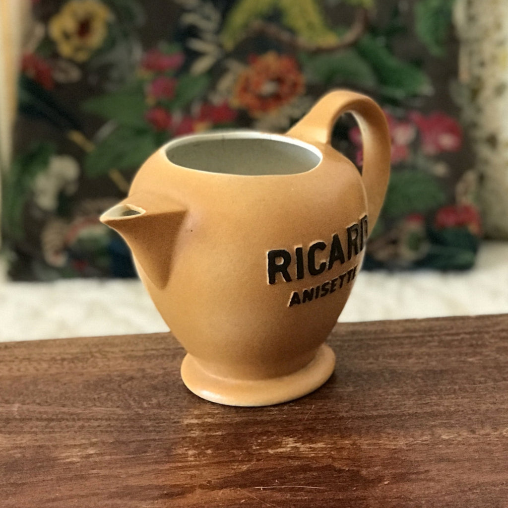 Broc cruche Ricard anisette vintage avec un fêle contenance 1 L par Hello Broc brocante en ligne