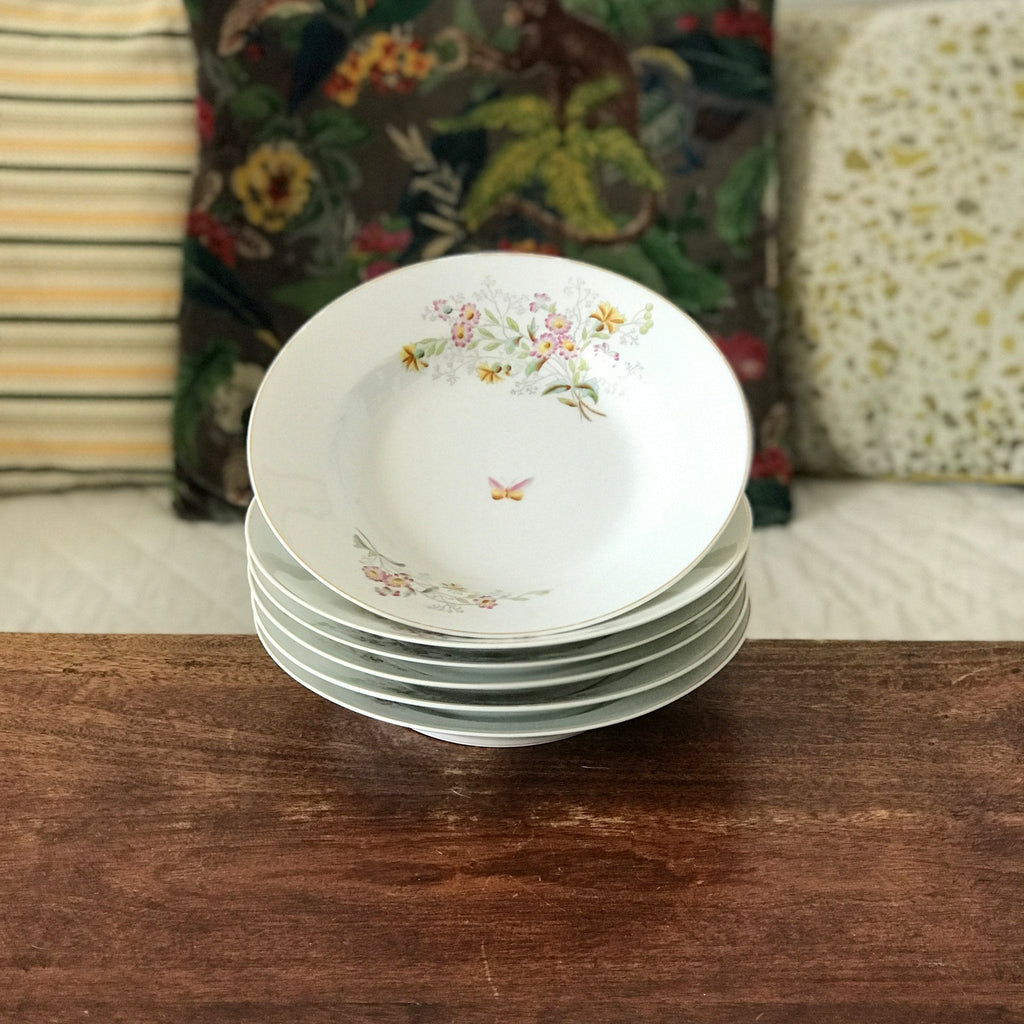 Lot de 6 assiettes creuses en porcelaine décor fleurs & papillon par Hello Broc brocante en ligne