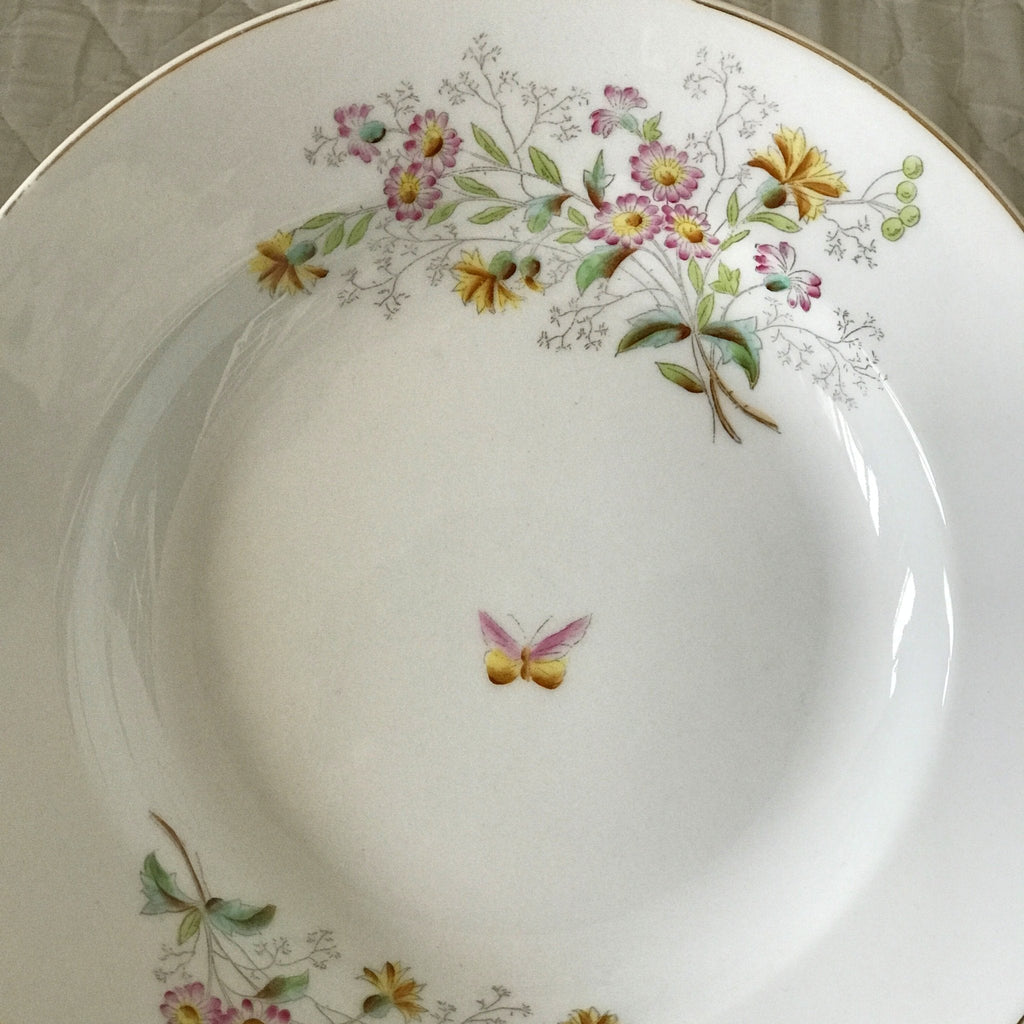 Lot de 6 assiettes creuses en porcelaine décor fleurs & papillon par Hello Broc brocante en ligne