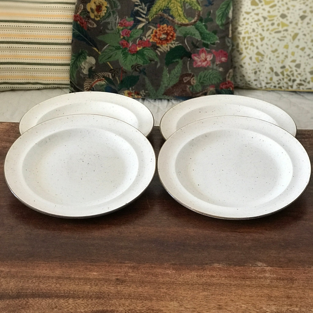 Lot de 4 grandes assiettes en céramique mouchetée anglaise diamètre 25 cm par Hello Broc brocante en ligne