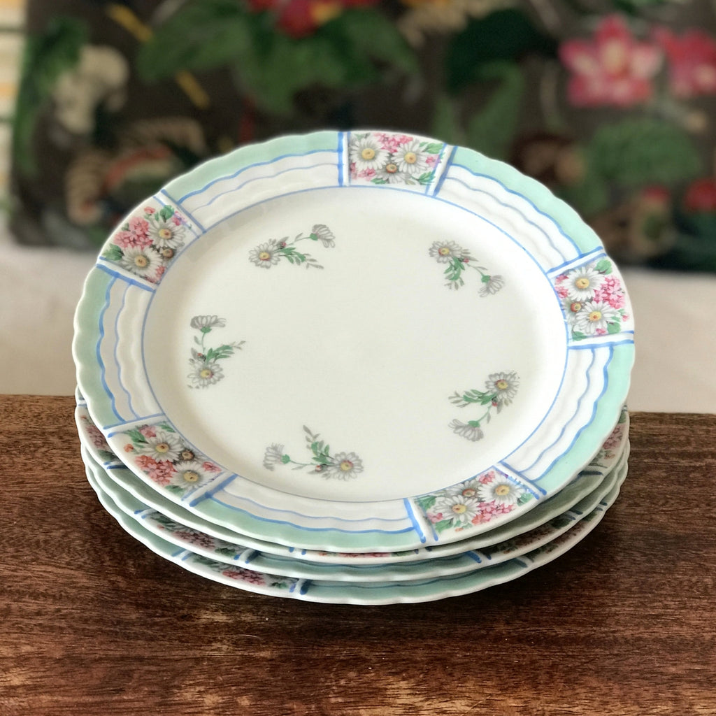 Lot 4 de petites assiettes en porcelaine de Limoges Lanternier décor bleu et fleuri par Hello Broc brocante en ligne