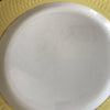 Plat de service rond en faïence blanche et jaune Orchies Moulin des Loups France diamètre de 27 cm par Hello Broc brocante en ligne