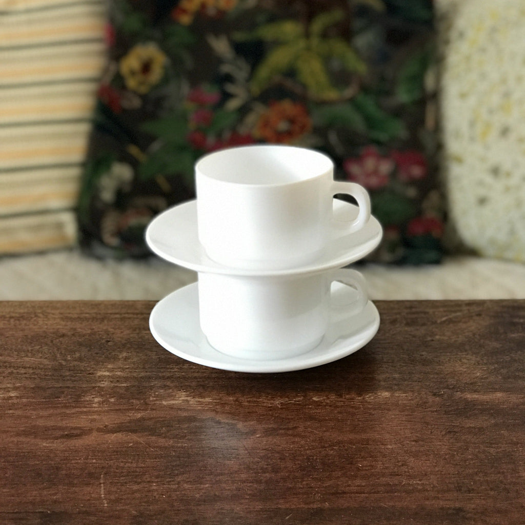 Lot de 2 tasses à thé et 2 soucoupes Arcopal en verre opalin blanc - Hello Broc