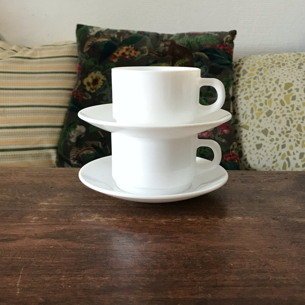 Lot de 2 tasses à thé et 2 soucoupes Arcopal en verre opalin blanc - Hello Broc