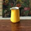 Grand pot à lait en porcelaine jaune et noire Limoges France contenance de 40 cl par Hello Broc brocante en ligne