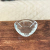 Cendrier en verre moulé triangulaire Reims France petit 9,5 cm par Hello Broc brocante en ligne