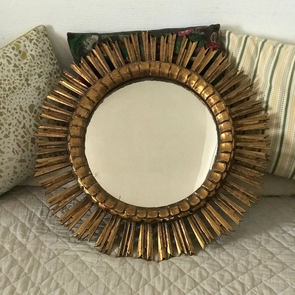 Grand miroir de sorcière soleil en bois doré diamètre de 64 cm - Hello Broc