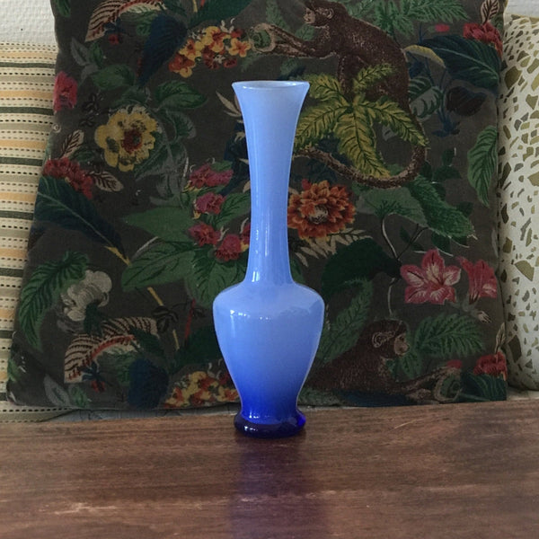 Petit vase soliflore en opaline bleue - Hello Broc