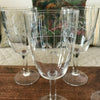 Lot de 3 ou 4 verres à vin sur pied en cristal gravé - Hello Broc