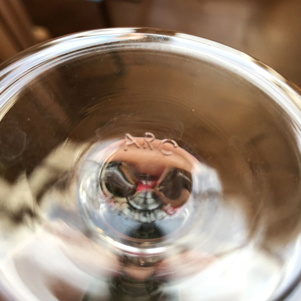 Lot de 4 verres à vin sur pied décorés d'une boule verte et blanche sous la coupe Arc France - Hello Broc