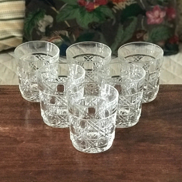 Lot de 6 verres à whisky en verre moulé motifs carrés et croix - Hello Broc