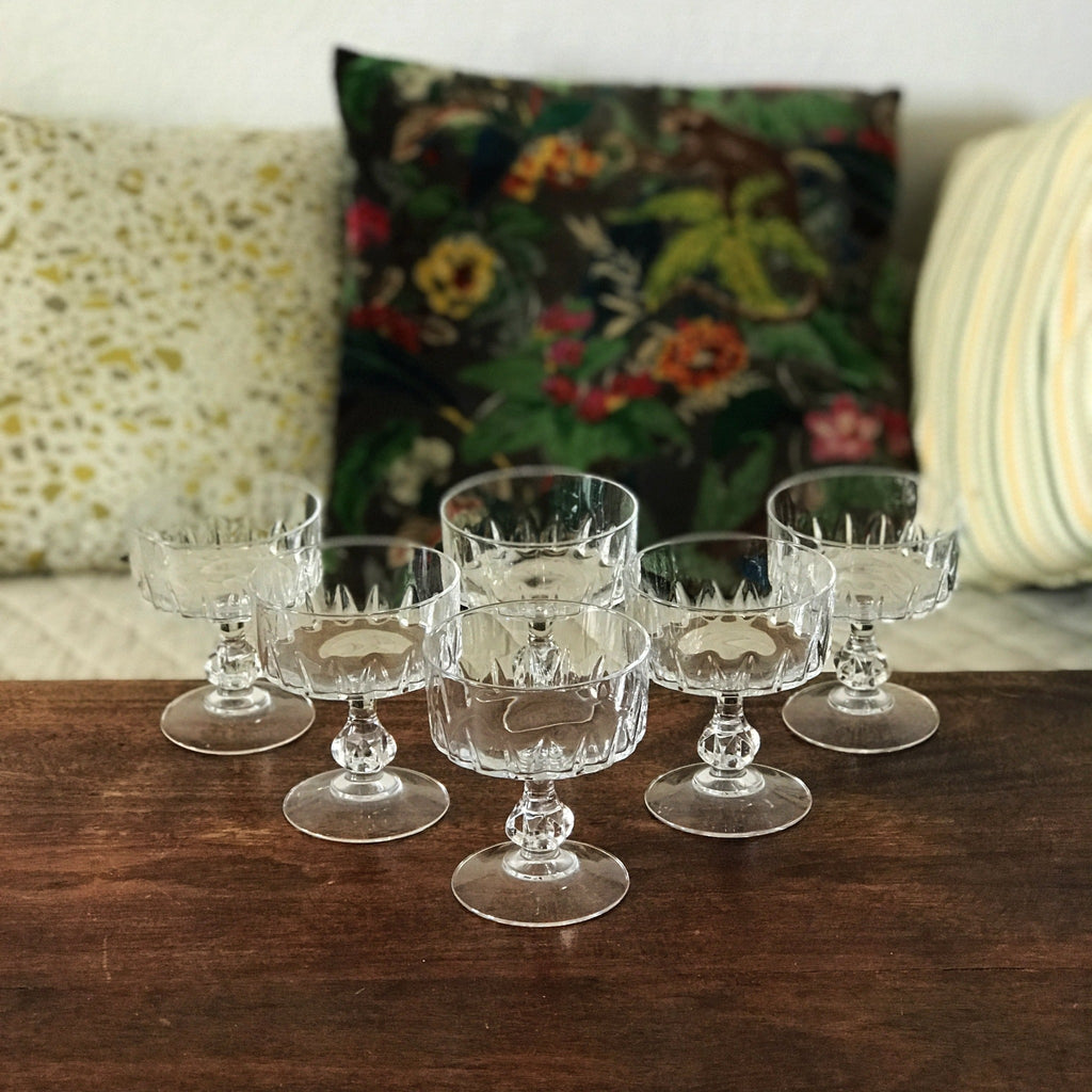 Lot de 6 coupes à champagne en cristal moulé par Hello Broc brocante en ligne