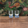 Paire de petits verres à liqueur en verre bleuté par Hello Broc brocante en ligne