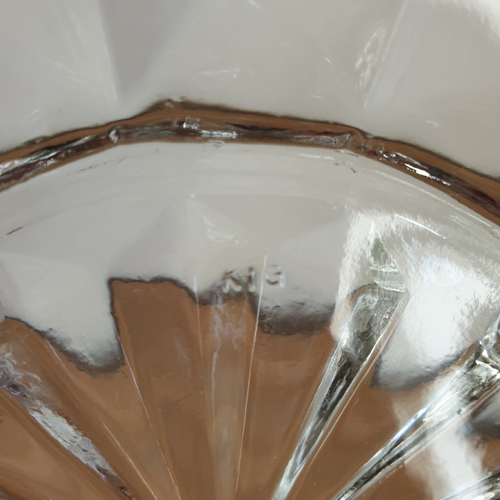 Saladier en verre moulé transparent fond étoilé par Hello Broc brocante en ligne