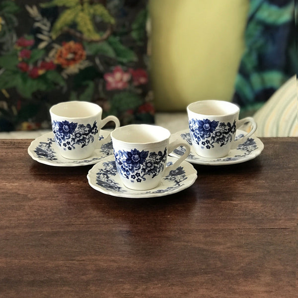 Lot de 3 tasses à café et sous-tasses en faïence de Sarreguemines décor Derby bleu - Hello Broc