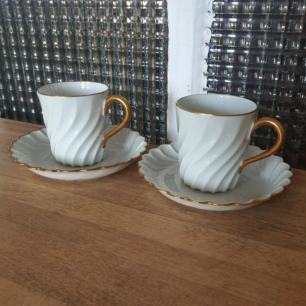 Ensemble de 2 tasses à café et 2 sous-tasses en porcelaine Haviland modèle Torse - 5 lots en stock - Hello Broc