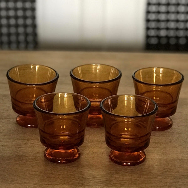 Lot de 5 coquetiers vintage en verre moulé ambré Duralex France - Hello Broc