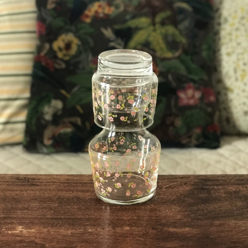 Service de chevet en verre moulé : carafon et verre coordonnés - Hello Broc