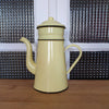 Cafetière émaillée en métal couleur jaune pâle - Hello Broc