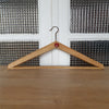 Cintre en bois forme triangle - Hello Broc