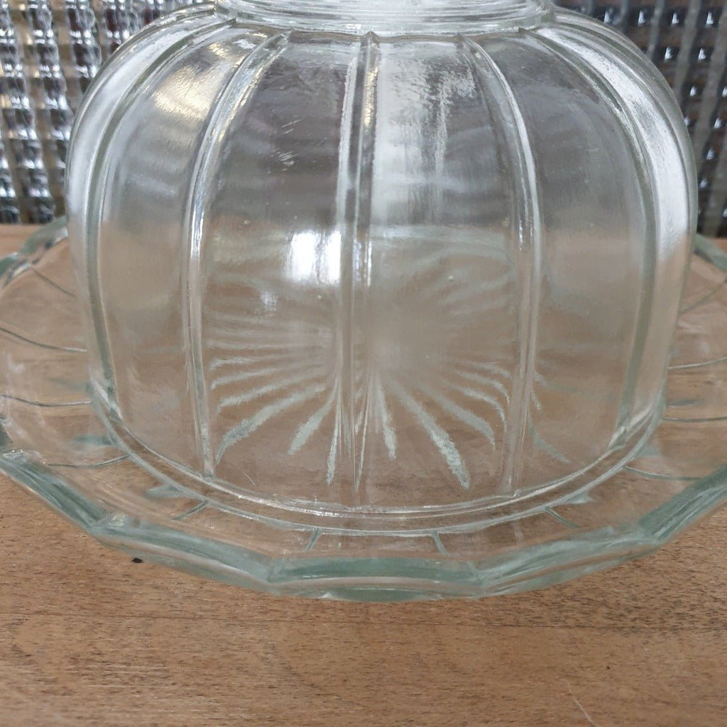 Cloche à fromage et plateau coordonné en verre moulé transparent - Hello Broc