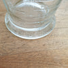 Grand verre doseur et mesureur en verre moulé par Hello Broc brocante en ligne