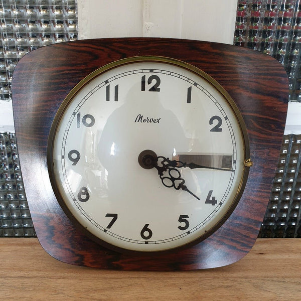 Horloge murale vintage Mervex en formica années 50 - Hello Broc