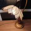 Lampe années 70 dans son jus abat-jour en nacre fleur de lotus - Hello Broc