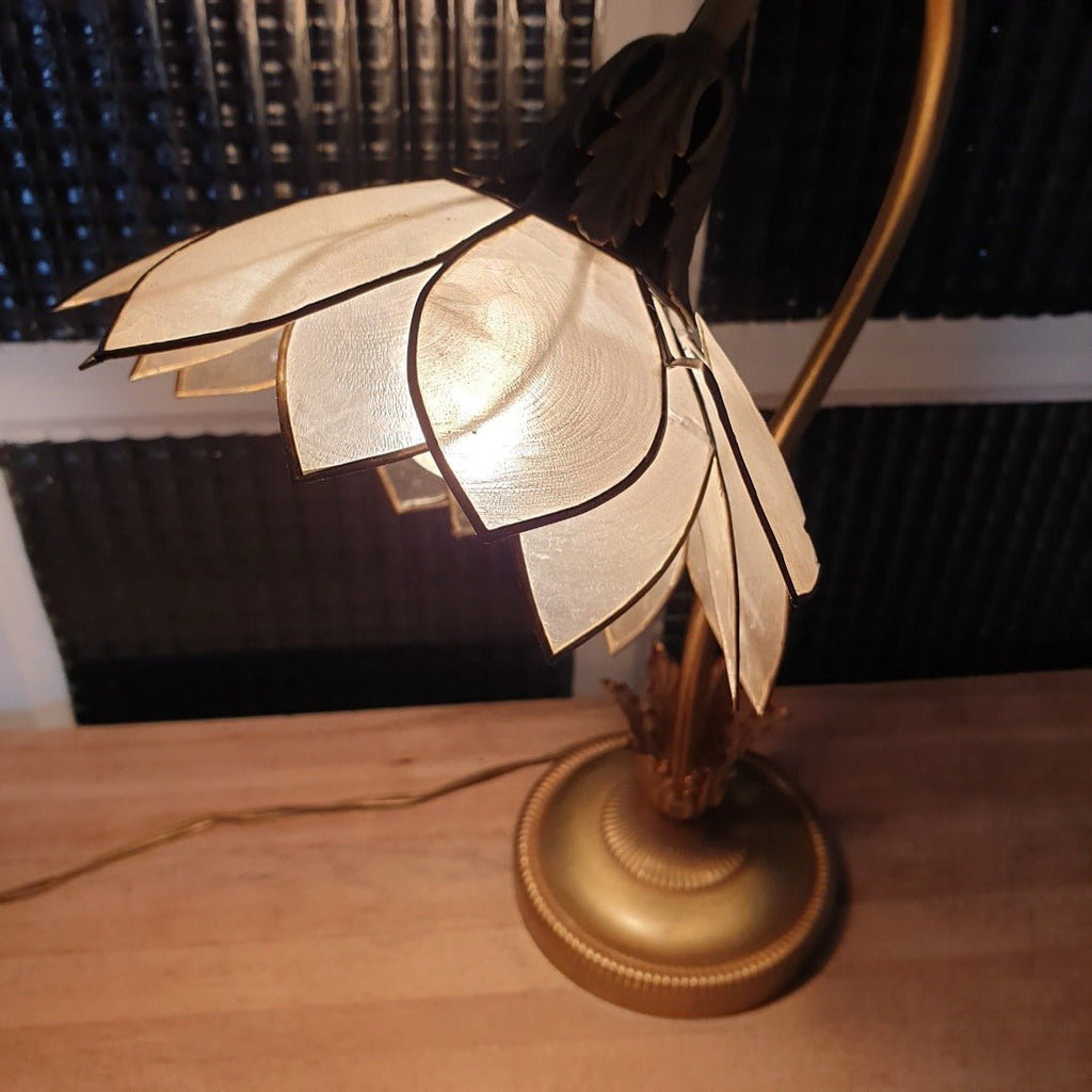 Lampe vintage à fleurs de lotus
