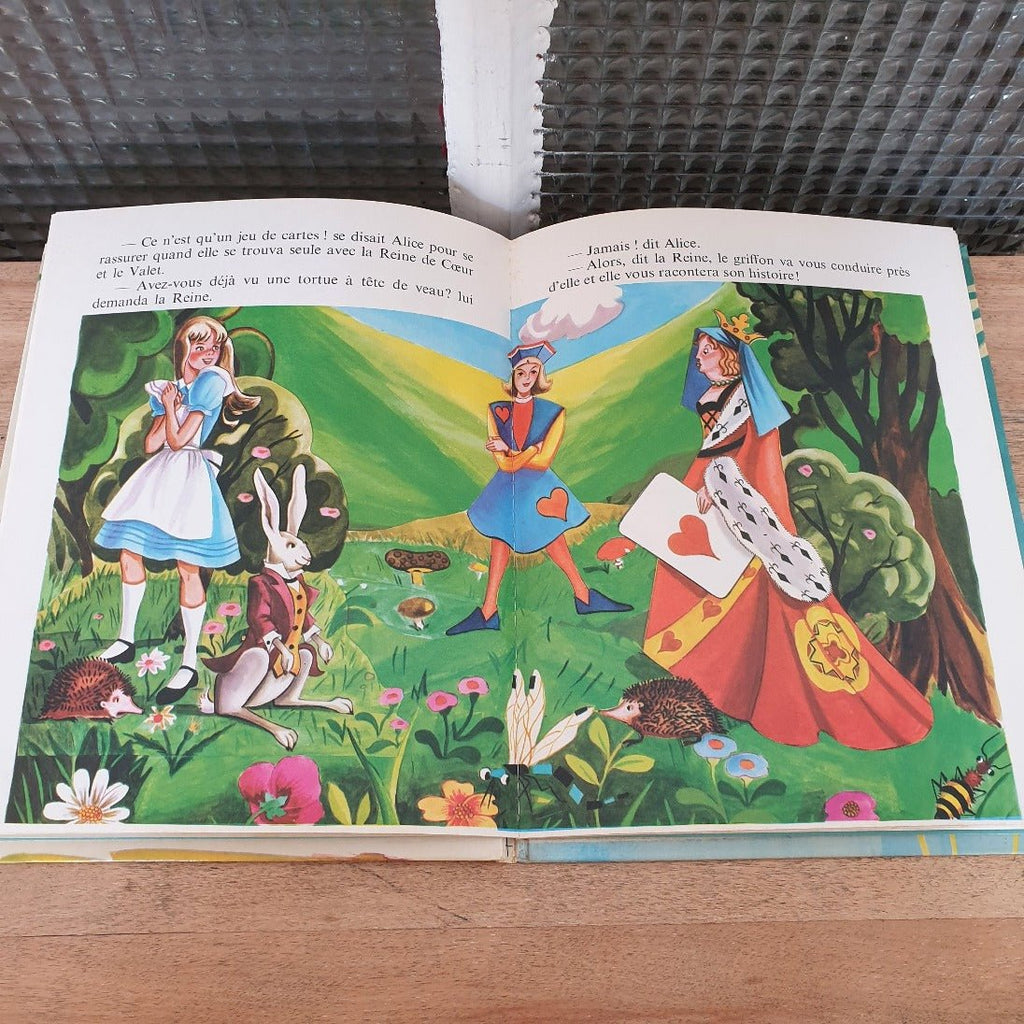 Livre Alice au pays des merveilles d'après Lewis Carroll 1972 illustré par Alice Huertas - Hello Broc