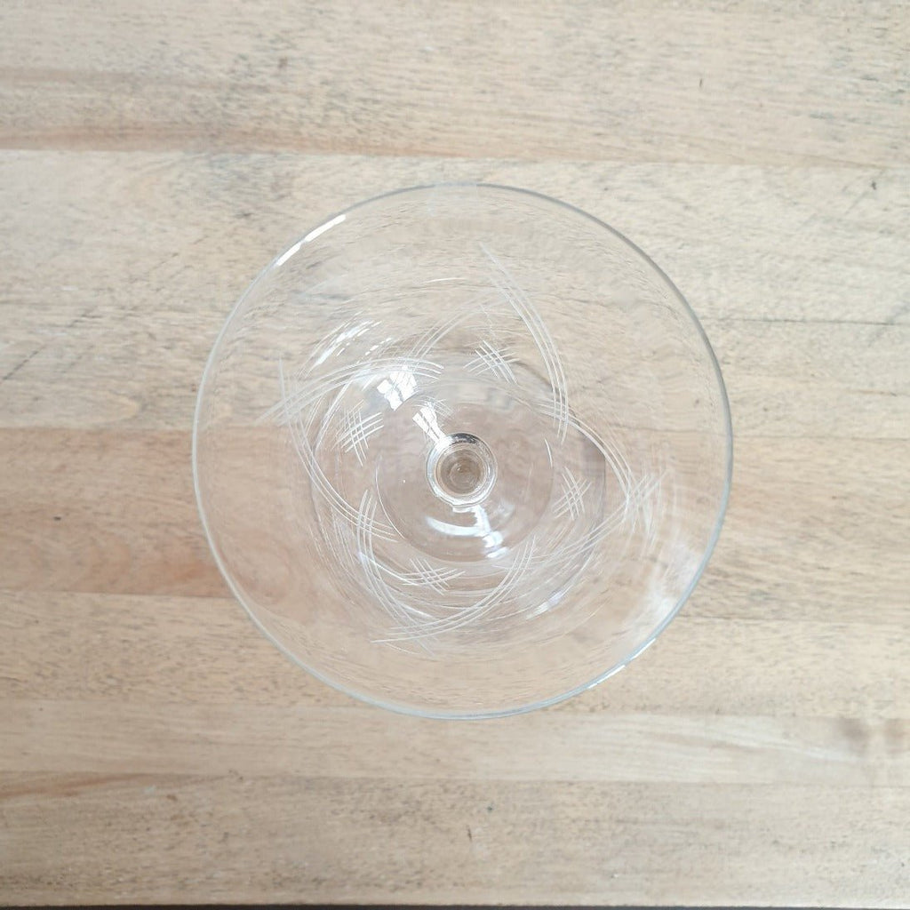 Lot de 3 verres à vin en cristal évasé gravé traits droits entrecroisés - Hello Broc