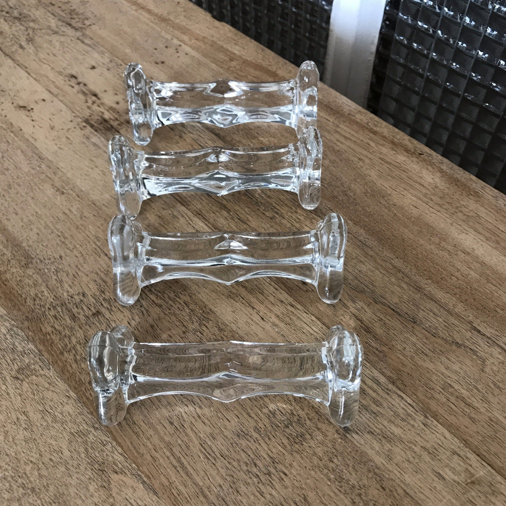 Lot de 4 porte-couteaux en cristal moulé forme triangulaire par Hello Broc brocante en ligne