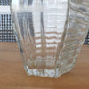 Petit vase style Art Déco en verre moulé transparent forme arrondie et hexagonale haut 13 cm - Hello Broc