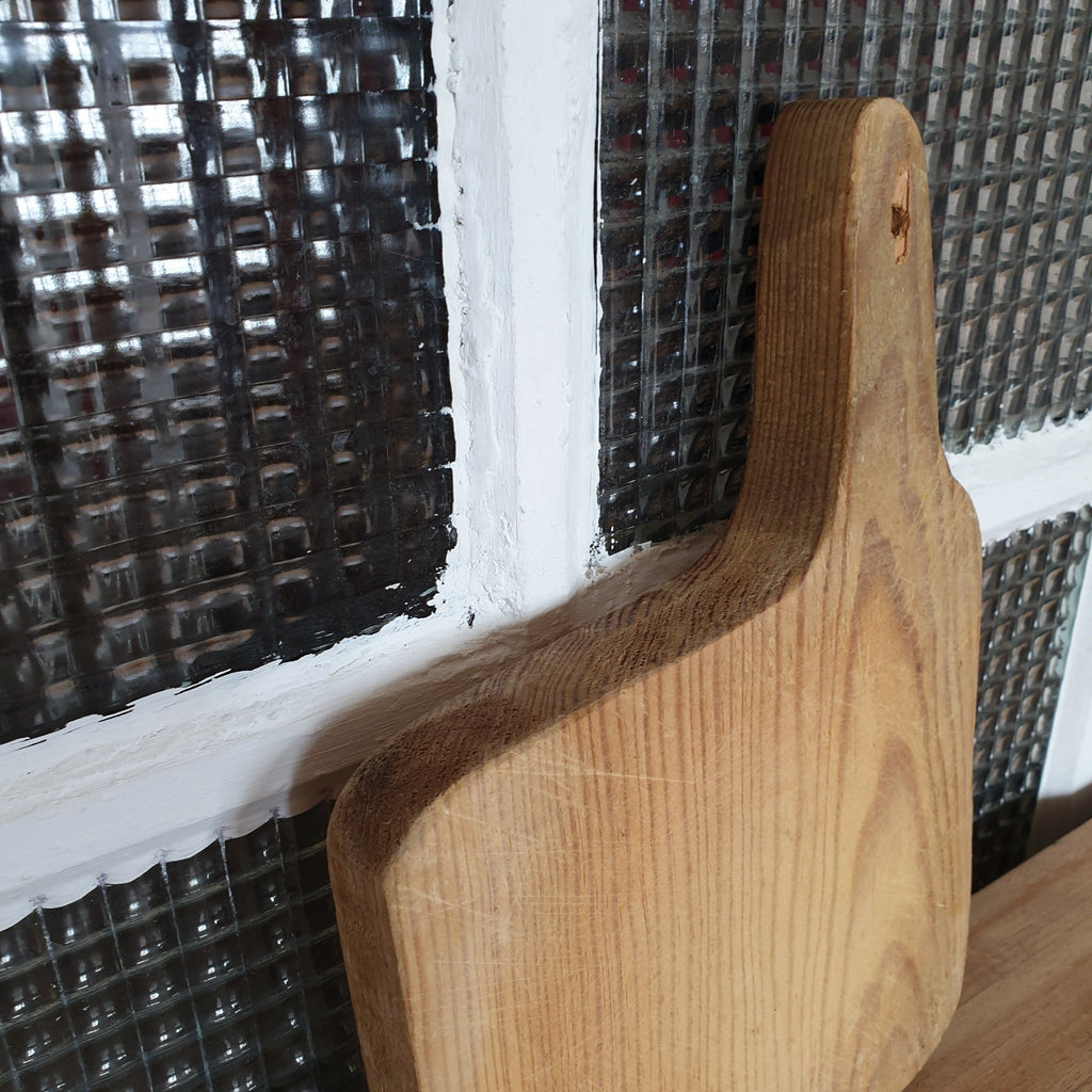 Petite planche à découper en bois de forme originale - Hello Broc