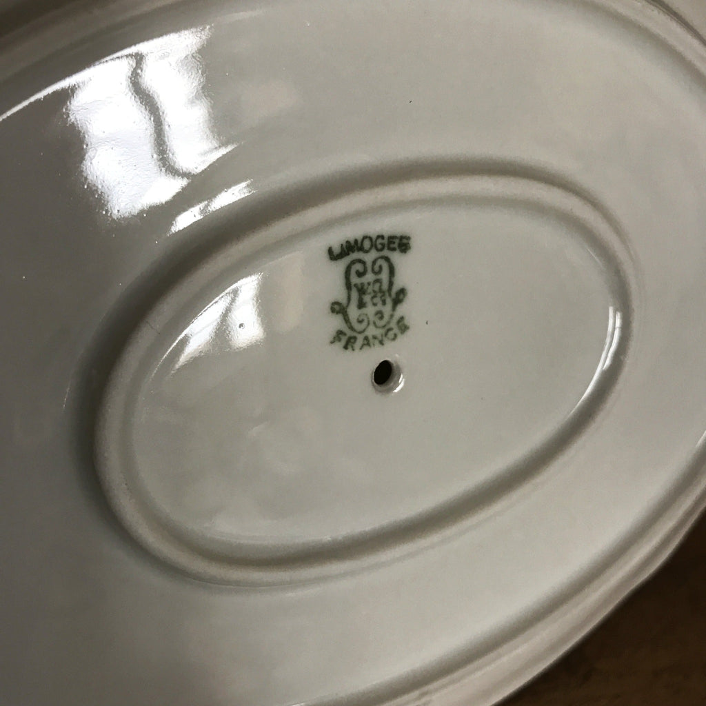 Saucière à couvercle en porcelaine de Limoges Guérin & Co - Hello Broc