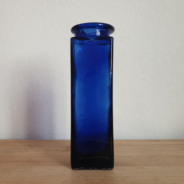 Vase longiligne forme carrée en verre moulé - bleu - Hello Broc